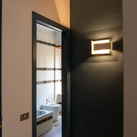 Quieta 6 - Renovated 70s Apt *