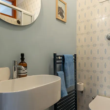 Apartamento Quieta 6 - Renovated 70s Apt *
