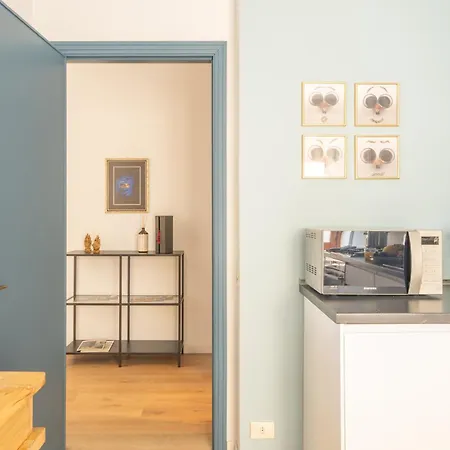 Quieta 6 - Renovated 70s Apt