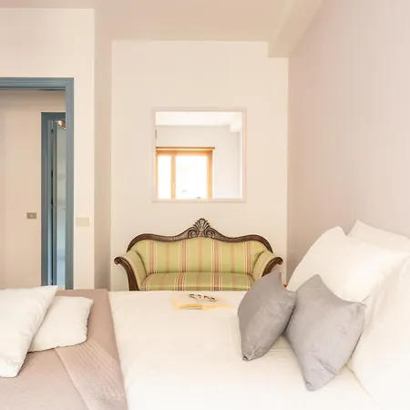 Quieta 6 - Renovated 70s Apt Apartamento